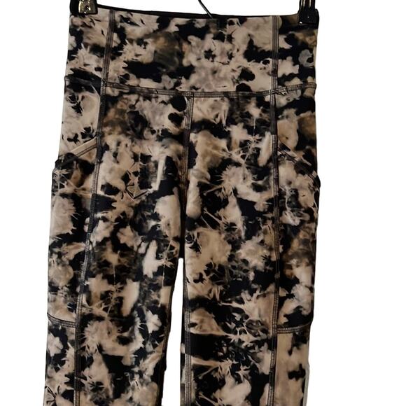 Lululemon Invigorate Black Tan Tie Dye High-Rise Leggings Size Women's 2 - Picture 2 of 5
